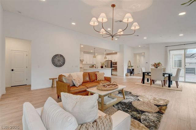 10151 Evergreen Pine Street, Las Vegas, NV 89166