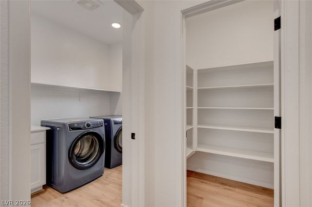 10151 Evergreen Pine Street, Las Vegas, NV 89166