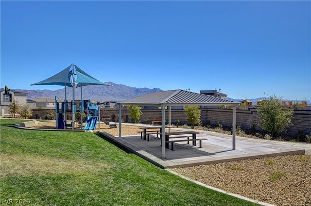 10151 Evergreen Pine Street, Las Vegas, NV 89166