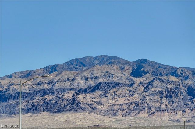 10151 Evergreen Pine Street, Las Vegas, NV 89166
