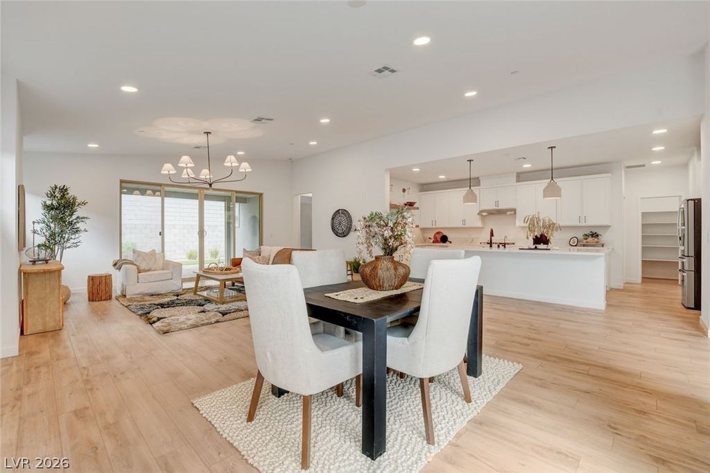 10151 Evergreen Pine Street, Las Vegas, NV 89166 — photo 3