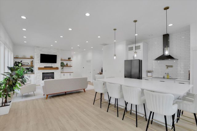 8609 E Hazelwood Ln, Spokane, WA 99212