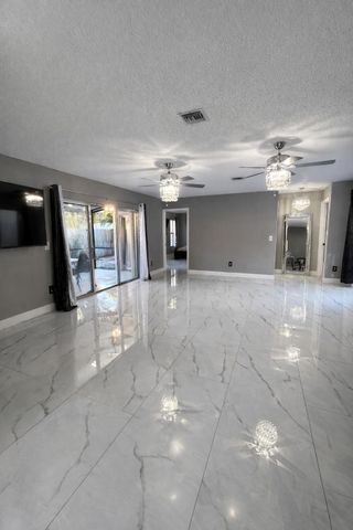 6770 Dupere Lane, Lake Worth, FL 33467