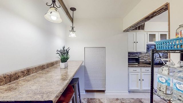 13800 Fairhill Road 512, Shaker Heights, OH 44120
