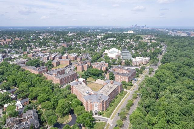 13800 Fairhill Road 512, Shaker Heights, OH 44120