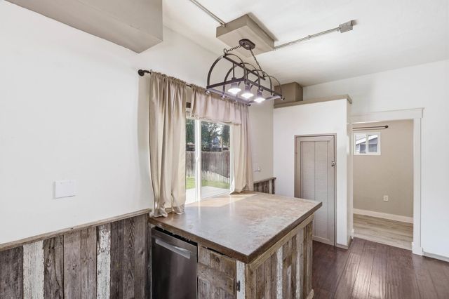 1611 W Mansfield Ave, Spokane, WA 99205