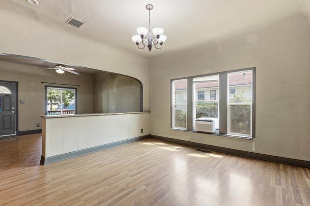 1611 W Mansfield Ave, Spokane, WA 99205