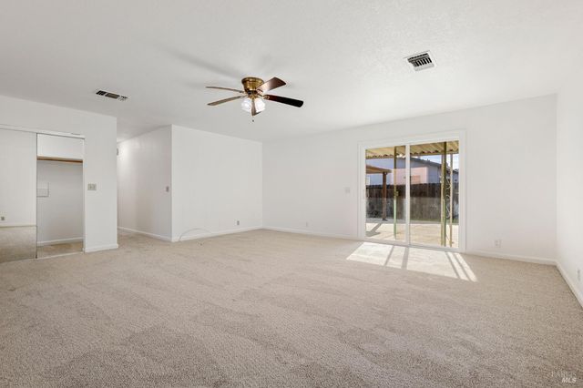 570 Berkeley Way, Fairfield, CA 94533