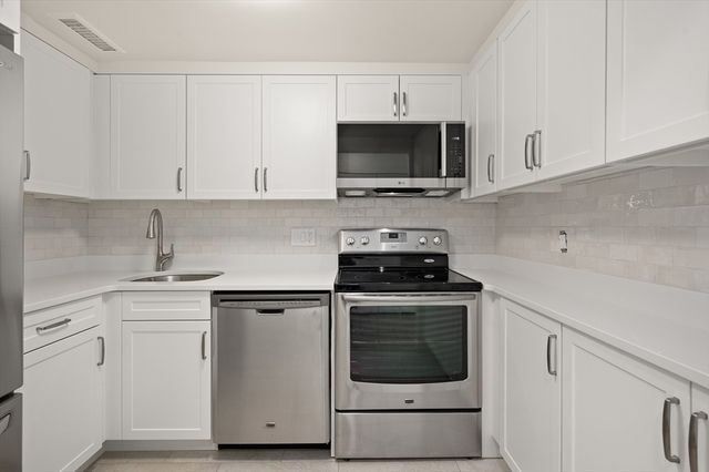 23 Skinners Path 23, Marblehead, MA 01945