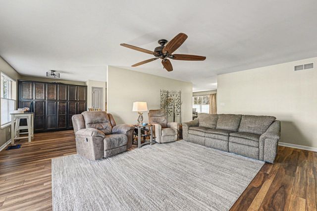 1448 Cynthia Court, Schererville, IN 46375