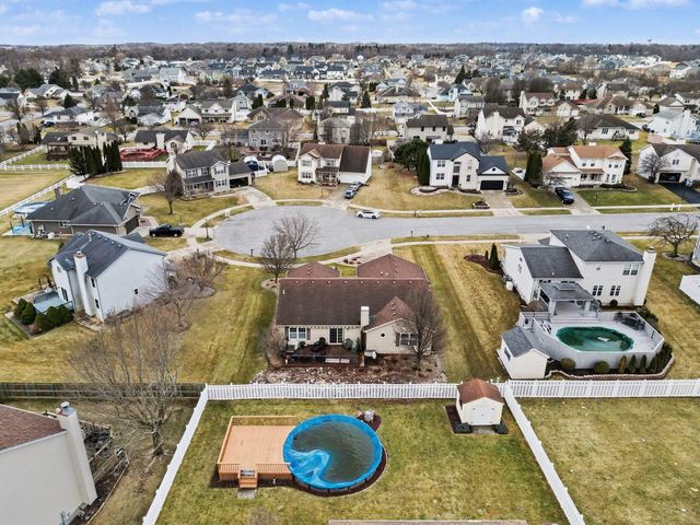 1448 Cynthia Court, Schererville, IN 46375