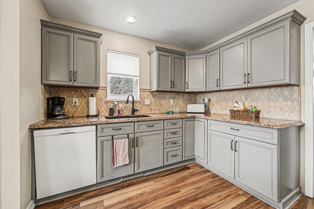 1448 Cynthia Court, Schererville, IN 46375