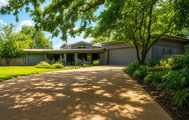 705 10th Street, Mineral Wells, TX 76067