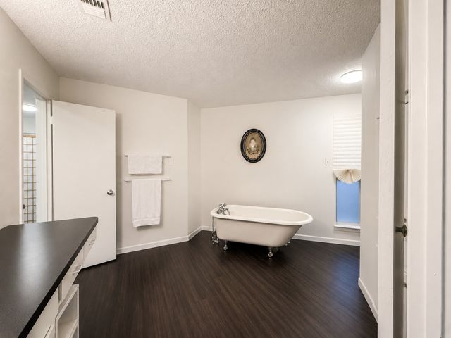 705 10th Street, Mineral Wells, TX 76067
