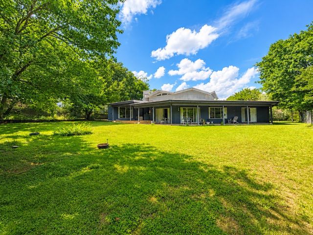 705 10th Street, Mineral Wells, TX 76067