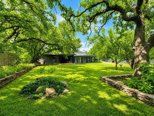 705 10th Street, Mineral Wells, TX 76067