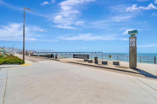 131 Carmel Avenue, Pacifica, CA 94044