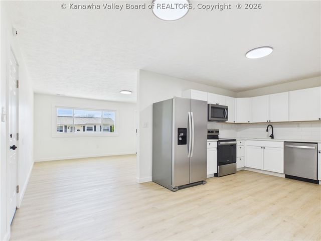 434 Brook Circle, Hurricane, WV 25526