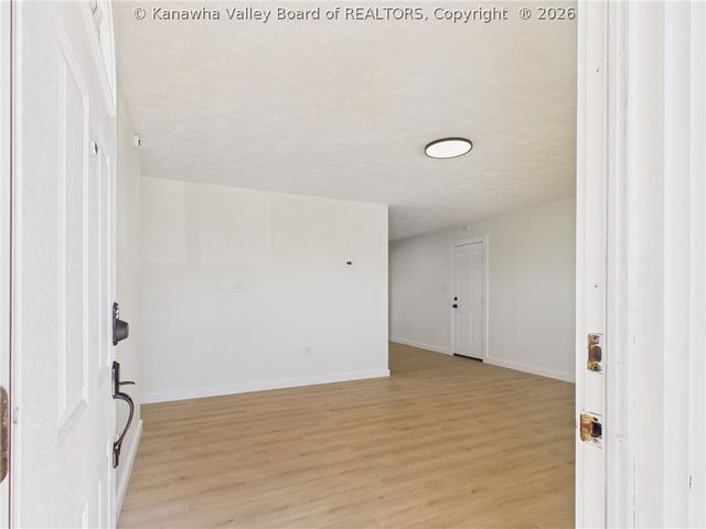 434 Brook Circle, Hurricane, WV 25526