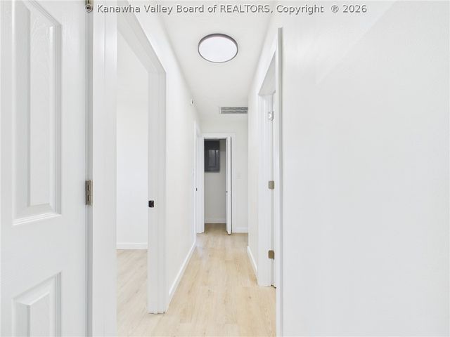 434 Brook Circle, Hurricane, WV 25526