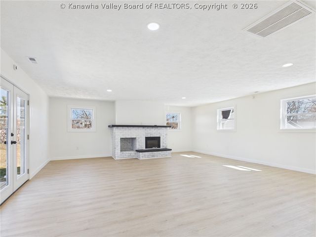 434 Brook Circle, Hurricane, WV 25526