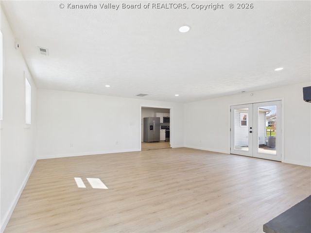 434 Brook Circle, Hurricane, WV 25526