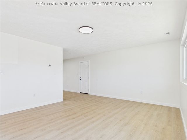 434 Brook Circle, Hurricane, WV 25526