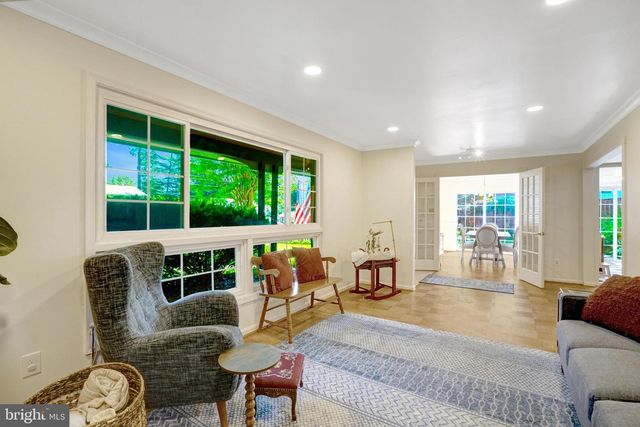 8527 PARLIAMENT DR, Springfield, VA 22151