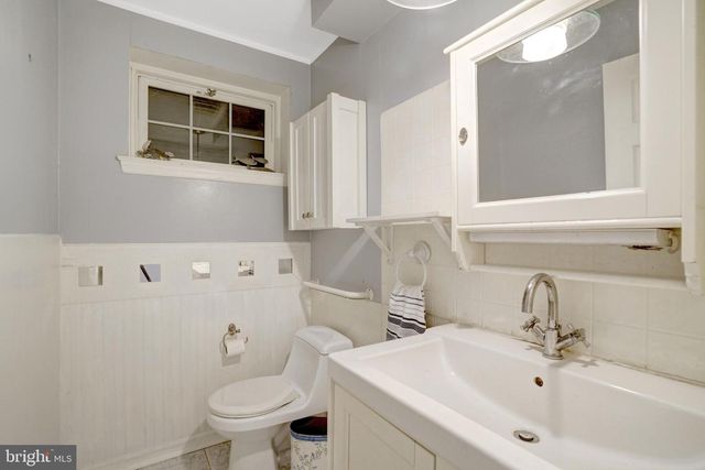 8527 PARLIAMENT DR, Springfield, VA 22151