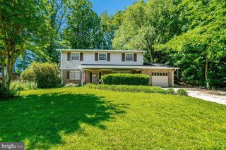 8527 PARLIAMENT DR, Springfield, VA 22151