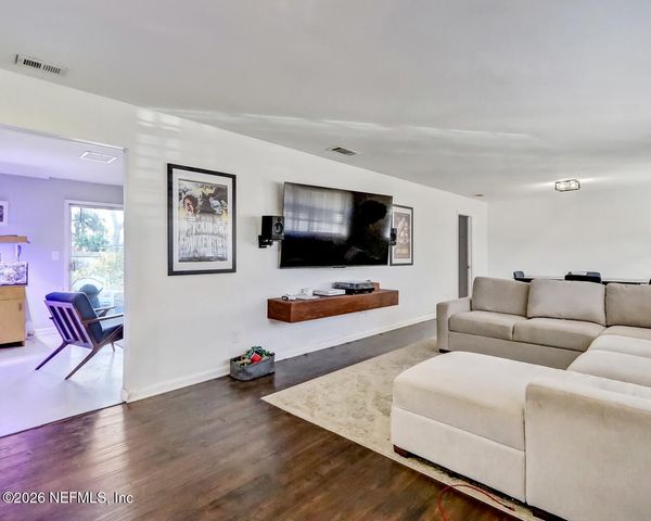 6669 MARBLOW Drive, Jacksonville, FL 32277