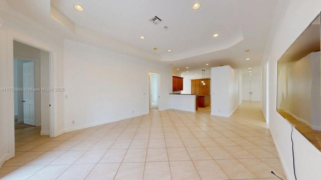 4713 Village Way, Davie, FL 33314
