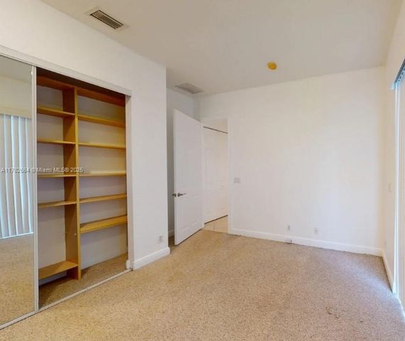 4713 Village Way, Davie, FL 33314