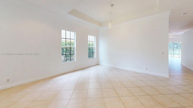 4713 Village Way, Davie, FL 33314
