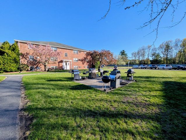 89 Pleasant St C1, Medfield, MA 02052
