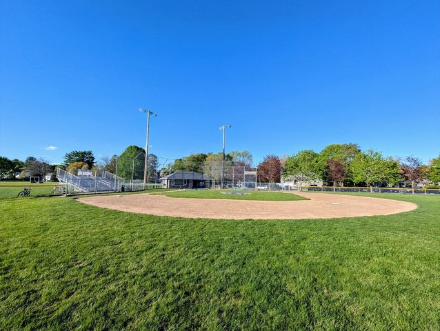 89 Pleasant St C1, Medfield, MA 02052