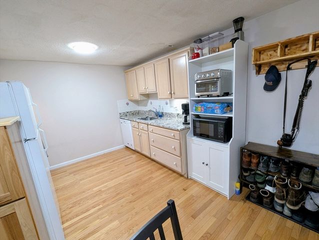 89 Pleasant St C1, Medfield, MA 02052
