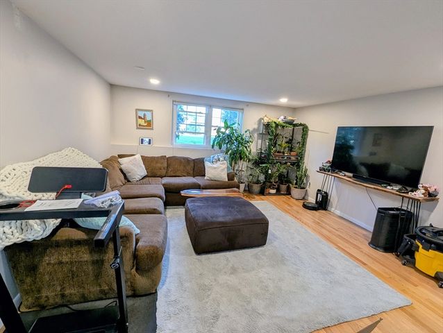 89 Pleasant St C1, Medfield, MA 02052
