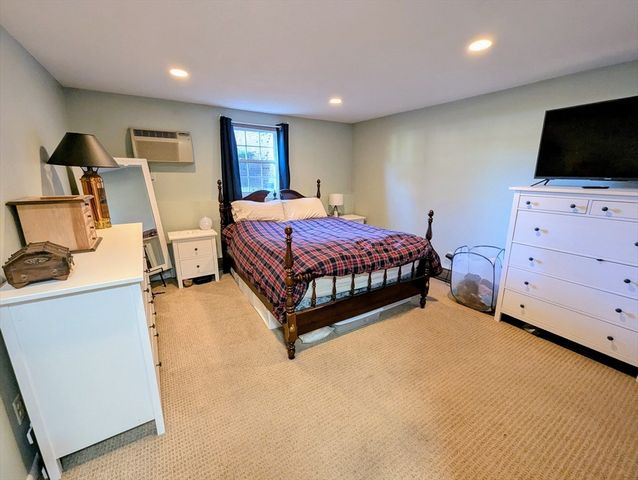 89 Pleasant St C1, Medfield, MA 02052
