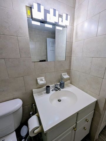 89 Pleasant St C1, Medfield, MA 02052