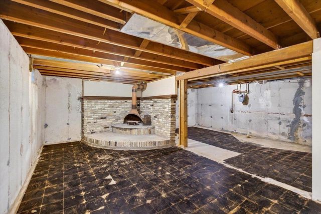 2001 Rae Lane, Madison, WI 53711