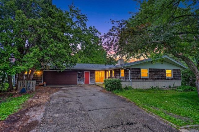 2001 Rae Lane, Madison, WI 53711