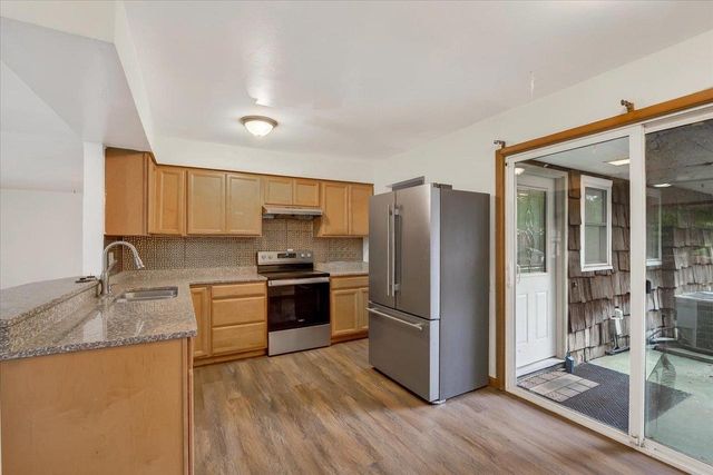2001 Rae Lane, Madison, WI 53711