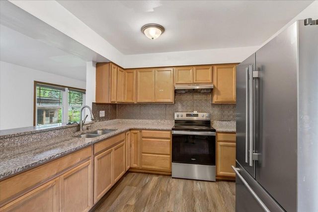 2001 Rae Lane, Madison, WI 53711