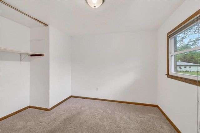 2001 Rae Lane, Madison, WI 53711