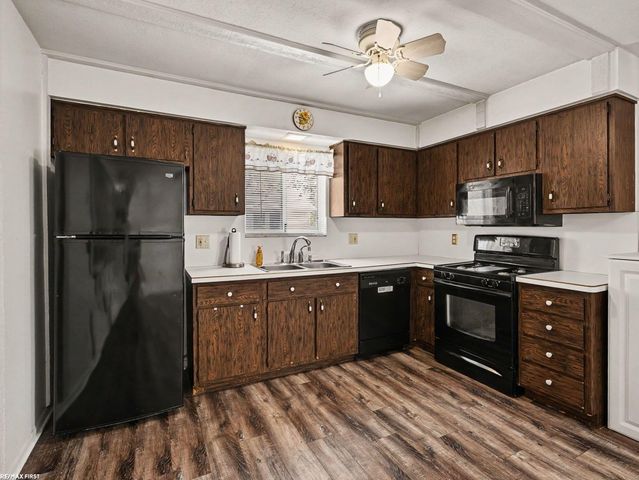 371 Colonial Lane, Algonac, MI 48001