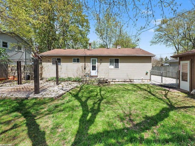 371 Colonial Lane, Algonac, MI 48001