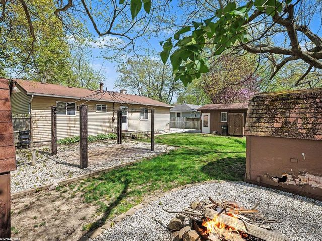 371 Colonial Lane, Algonac, MI 48001