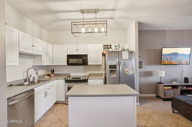 1718 W COLTER Street 118, Phoenix, AZ 85015