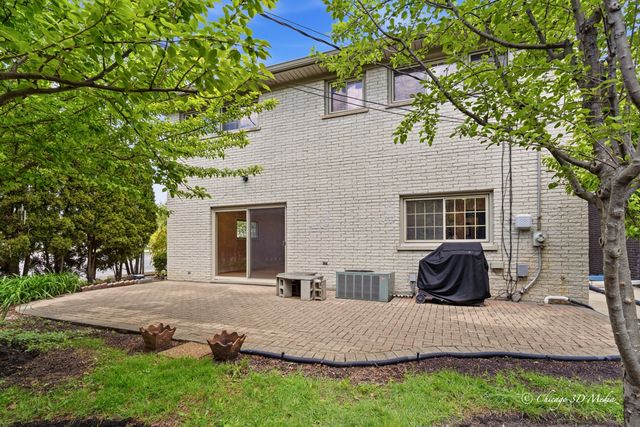 4939 Farwell Avenue, Skokie, IL 60077